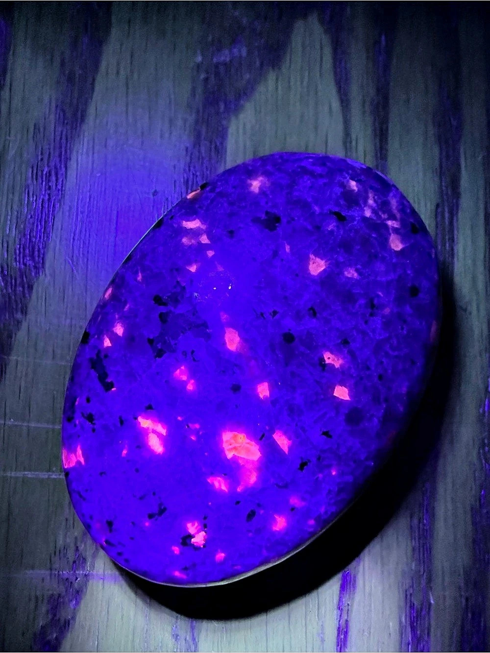 UV-Reactive Yooperlite Polished Palm Stone